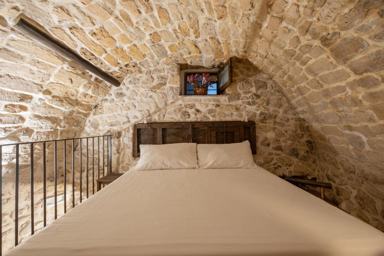 Case-Grotte Degli Avi, Esperienza Abitativa In Grotta Módica Exterior foto
