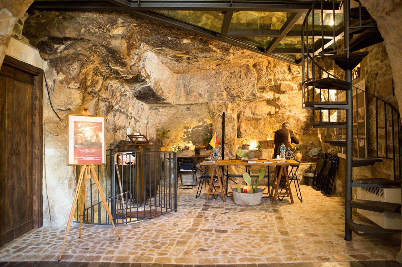 Case-Grotte Degli Avi, Esperienza Abitativa In Grotta Módica Exterior foto